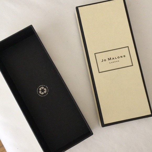 Jo Malone Gift Box - Picture 1 of 5